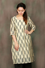 Load image into Gallery viewer, Khaki &amp; Black Printed Dress
